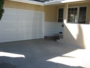 3119 W Lindacita Ln in Anaheim, CA - Building Photo - Building Photo