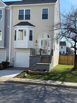 7101 Collinsworth Pl in Frederick, MD - Building Photo
