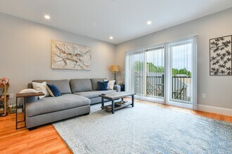 5 McBride St in Boston, MA - Building Photo - Building Photo