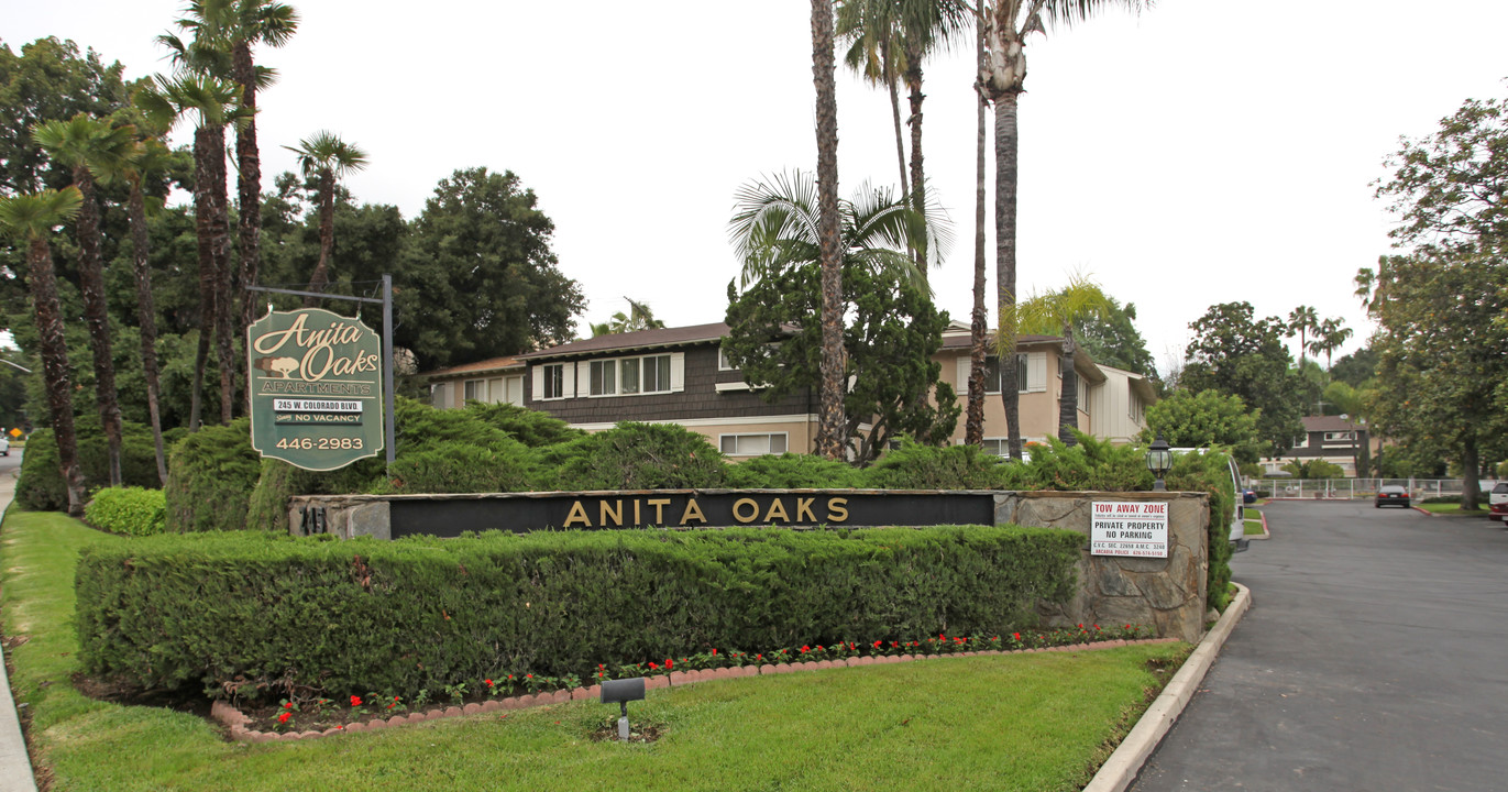 Anita Oaks 245 West Colorado BLVD in Arcadia in Arcadia, CA - Foto de edificio