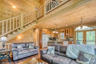 111 Watkins Farm Rd in Blue Ridge, GA - Building Photo - Building Photo