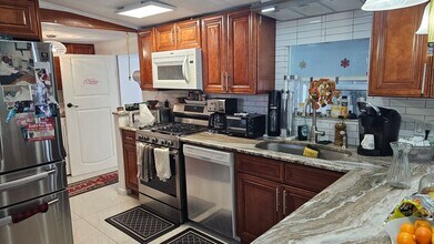 3036 SW 51st St in Fort Lauderdale, FL - Building Photo - Building Photo