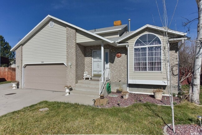 7266 Wimbledon Ct in West Jordan, UT - Building Photo - Building Photo