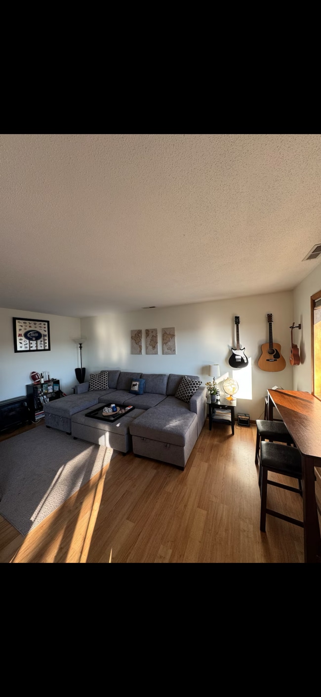 166 Old Brookfield Rd, Unit 20-6