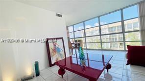 801 Three Islands Boulevard in Hallandale Beach, FL - Building Photo - Building Photo