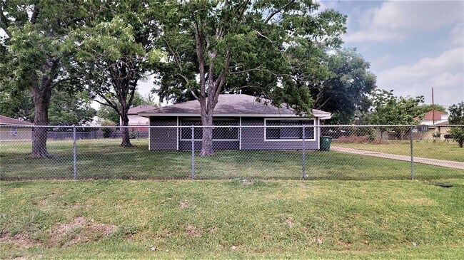 8341 Folkstone Ln photo'