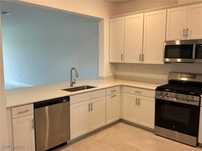 19532 Hinkley Dr in Estero, FL - Building Photo - Building Photo