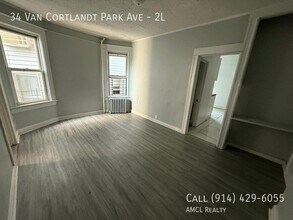 34 Van Cortlandt Park Ave in Yonkers, NY - Building Photo - Building Photo
