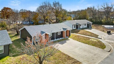 400 Trailside Ter in Springdale, AR - Building Photo - Building Photo