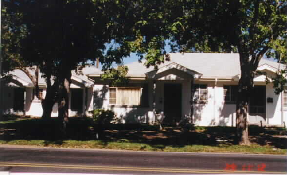 1411-1429 Pierce St in Lakewood, CO - Building Photo