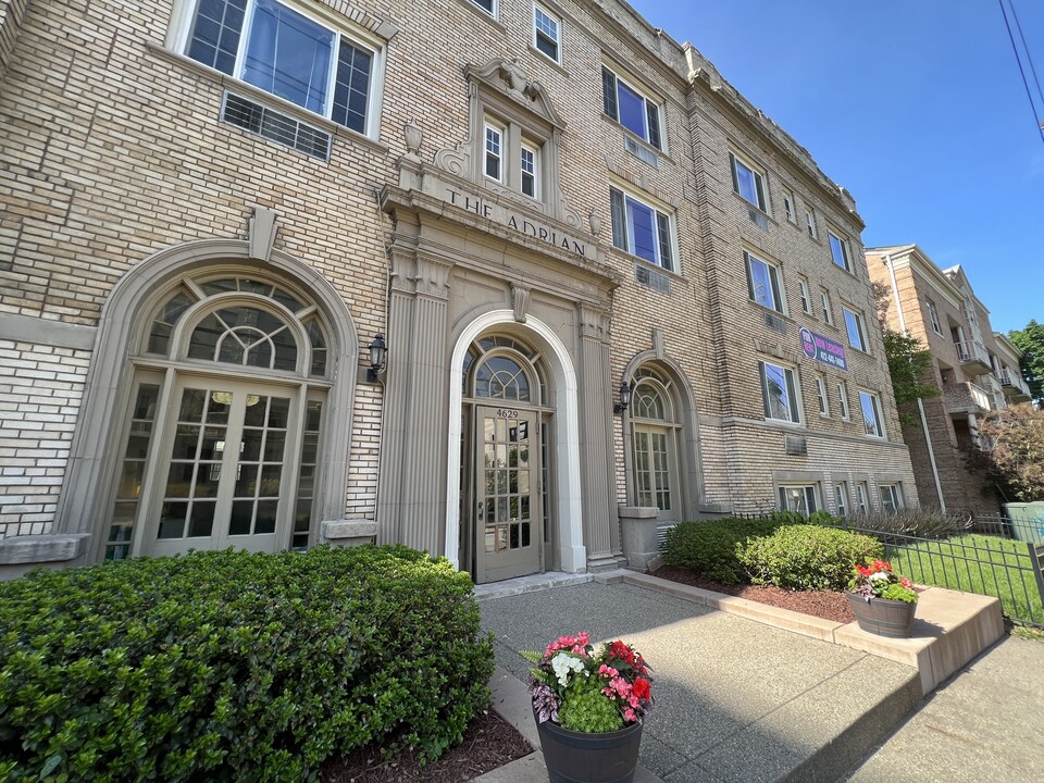 Oakland Apartments in Pittsburgh, PA - Foto de edificio