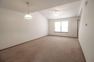 2119 N Ballenger Ln in Columbia, MO - Building Photo - Building Photo