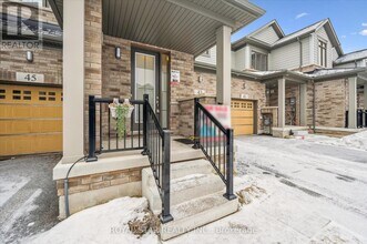 43 Blacklock St in Cambridge, ON - Building Photo - Building Photo