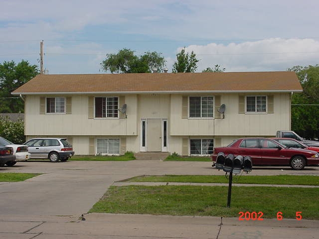 1304 E 5th St in Grand Island, NE - Building Photo