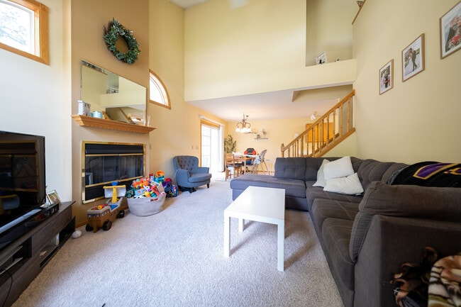 1936 Sapphire Point in Eagan, MN - Building Photo - Building Photo