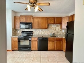 250 Summer St in Southington, CT - Building Photo - Building Photo