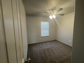 1215 Kingston St in Wolfforth, TX - Building Photo - Building Photo