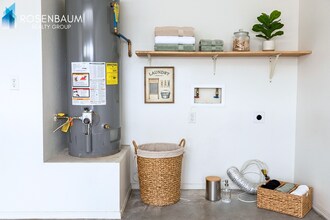 Charming 2-bedrooms, 2-baths duplex home in Prescott Valley! in Prescott Valley, AZ - Foto de edificio - Building Photo