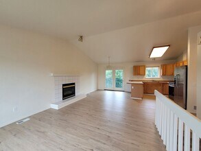 1601 Waterwood Cir in Anchorage, AK - Building Photo - Building Photo