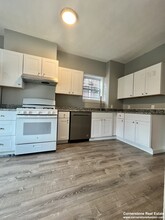 477 Dudley St, Unit 4 in Boston, MA - Building Photo - Building Photo