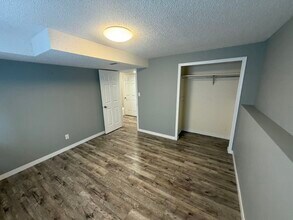 9609-9672 72 Ave in Grande Prairie, AB - Building Photo - Building Photo
