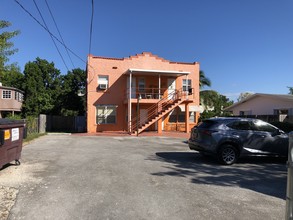 1821 NW 33rd St in Miami, FL - Building Photo - Primary Photo