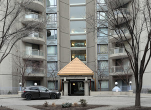 Liberte Eau Claire in Calgary, AB - Building Photo - Building Photo