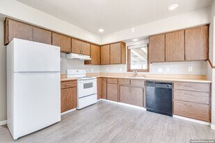 524 Harrison St in Little Chute, WI - Building Photo