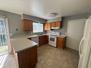 5081 Picket Dr in Colorado Springs, CO - Building Photo - Building Photo