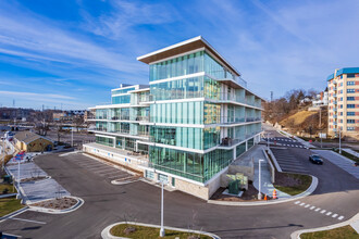 Newport Shores Development in Port Washington, WI - Foto de edificio - Building Photo