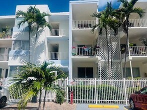 641 Española Wy in Miami Beach, FL - Building Photo - Building Photo