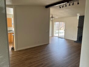 8137 Rattan Way in Citrus Heights, CA - Building Photo - Building Photo