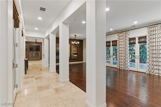 12056 Royal Dolnoch Ct in Las Vegas, NV - Building Photo - Building Photo