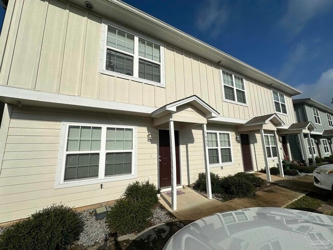 150 S Crow Rd in Pensacola, FL - Building Photo - Building Photo