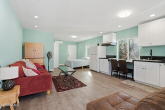 263 McKnight Rd in Newbury Park, CA - Building Photo - Building Photo