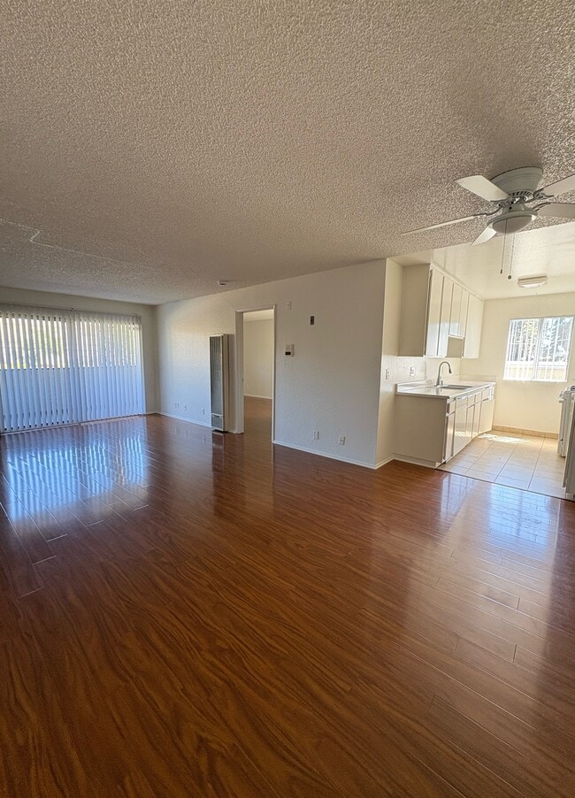 property at 6925 Haskell Ave