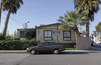 Orange Grove Trailer Park in San Fernando, CA - Foto de edificio - Building Photo