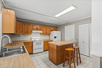 14355 Rainy Lake Dr in Chesterfield, MO - Building Photo - Building Photo