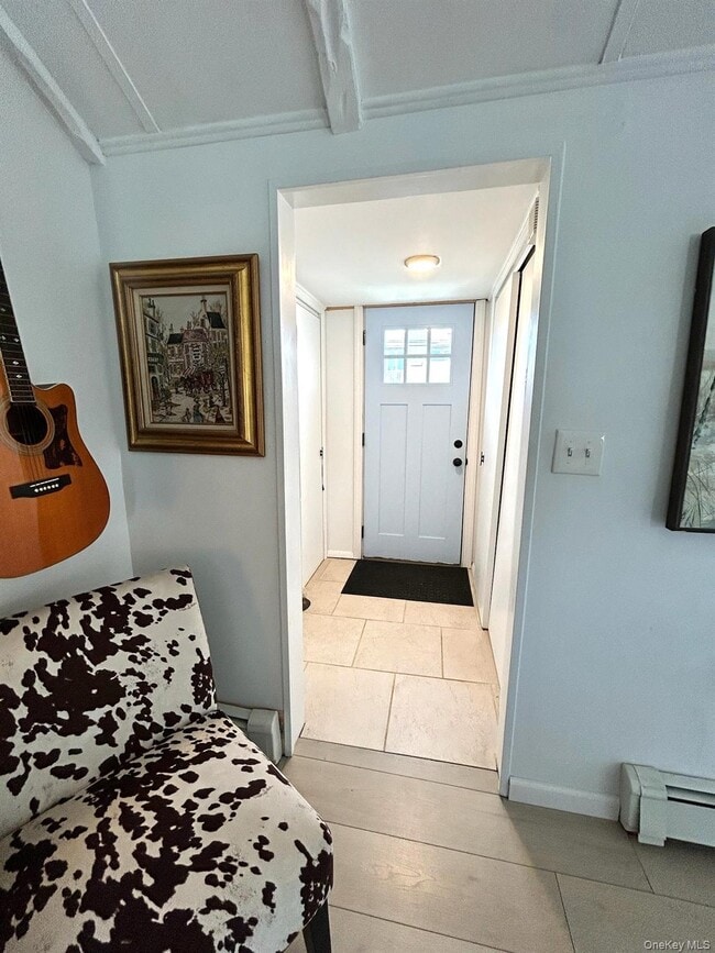 property at 800 S 6th St