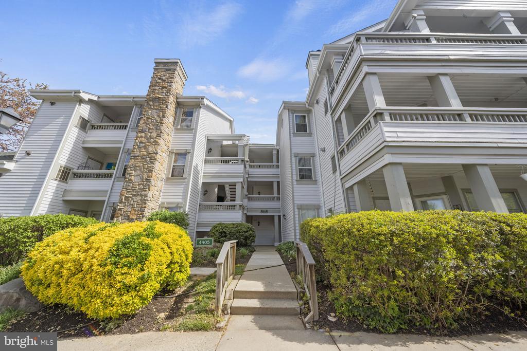 4405 Fair Stone Dr in Fairfax, VA - Building Photo