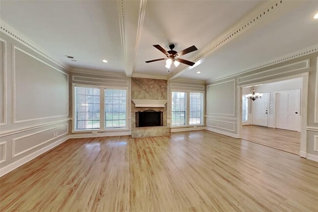 5207 Maple Terrace Dr in Houston, TX - Building Photo - Building Photo
