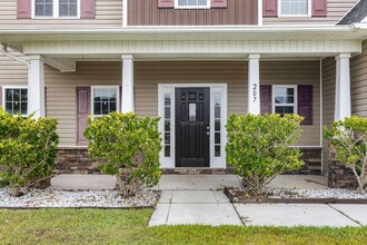 207 Riverstone Ct in Jacksonville, NC - Building Photo - Building Photo