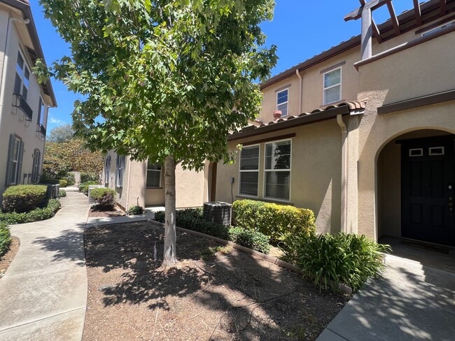 8344 Crystal Walk Cir in Elk Grove, CA - Building Photo - Building Photo