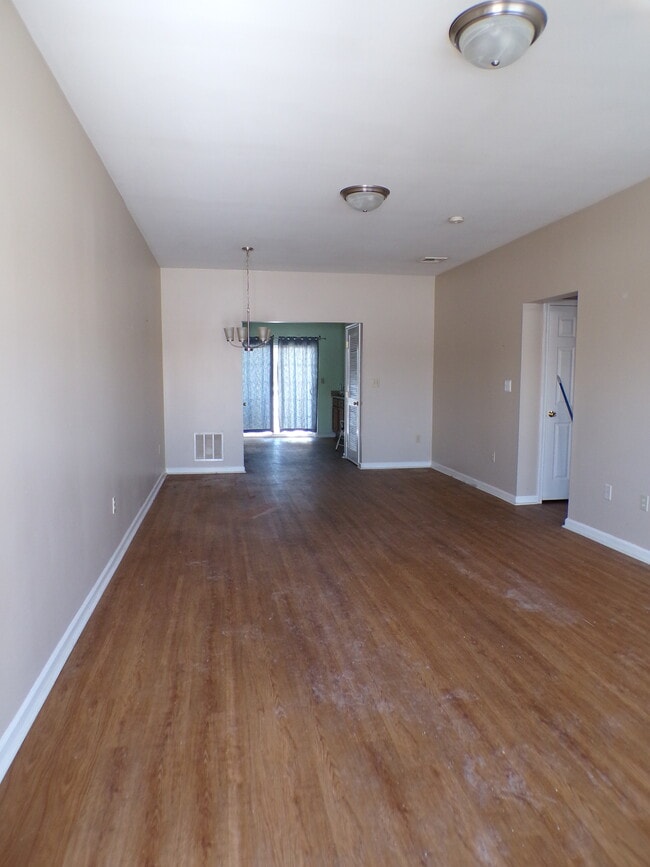 2022 Mercer Way in Easton, PA - Building Photo - Building Photo