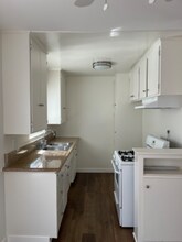 5743 La Mirada Ave in Los Angeles, CA - Building Photo - Building Photo
