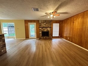 1937 Arcadia Dr in Sugar Land, TX - Building Photo - Building Photo