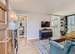 740 Iola St in Aurora, CO - Building Photo - Building Photo