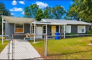 1935 W Walnut St in Lakeland, FL - Building Photo