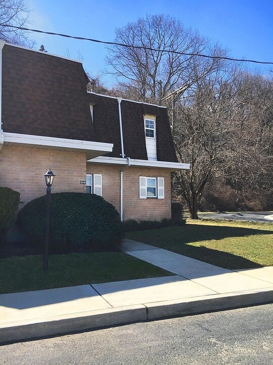 321 -323 Shore Dr, Unit # 23 in Highlands, NJ - Building Photo