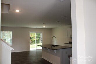 2295 Mdw Strm Dr in Sherrills Ford, NC - Building Photo - Building Photo